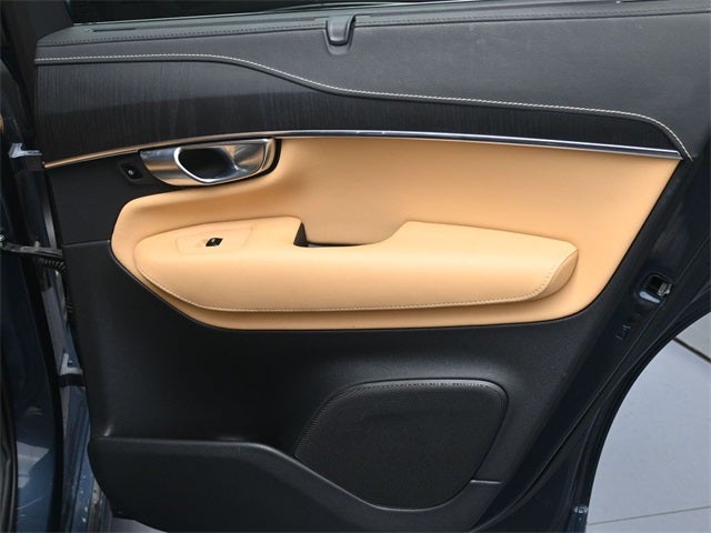 2021 Volvo XC90 Recharge Plug-In Hybrid T8 Inscription 7 Passenger