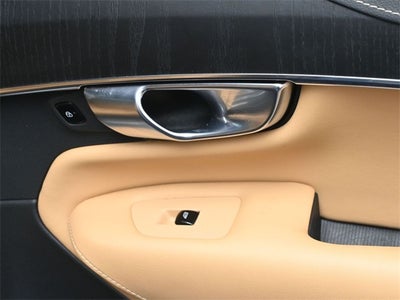 2021 Volvo XC90 Recharge Plug-In Hybrid T8 Inscription 7 Passenger