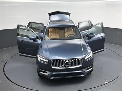 2021 Volvo XC90 Recharge Plug-In Hybrid T8 Inscription 7 Passenger